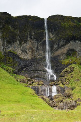 09150F2013___15472 A l'est de Kirkjubæjarklaustur, cascade dite Foss à Siðu (accès privé)