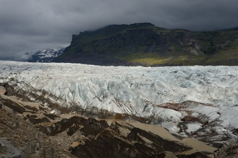 12320F2013___15557 En bordure Est du parc de de Skaftafell, sans fléchage depuis la route N°1, le Svinafellsjökull...