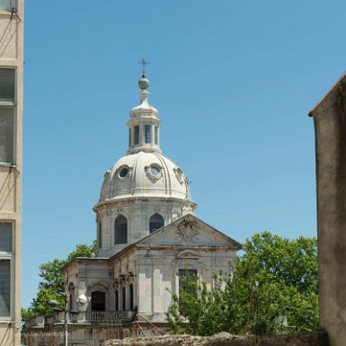Lisbonne 1er mai 2017 Calçada Galvão, Eglise du souvenir construite pour la tentative d'asassinat du roi José en 1758.