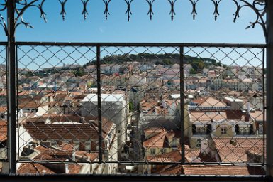 Lisbonne 2 mai 2017 Elevator San Justa, vue sur le Castelo de Sao Jorge