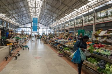 Lisbonne 3 mai 2017 Mercado da Ribeira, en un même endroit, les meilleurs chefs de Lisbonne et une halle traditionnelle.