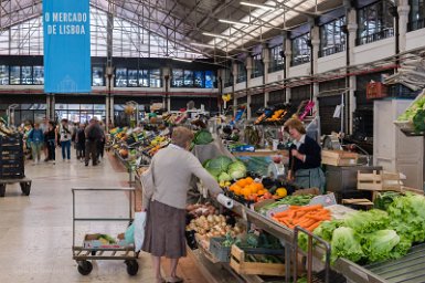 Lisbonne-musée national arte antica 6 mai 2017 Mercado da Ribeira, en un même endroit, les meilleurs chefs de Lisbonne et une halle traditionnelle.