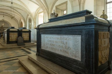 Lisbonne 2 mai 2017 Monastère São Vicente de Fora, Panthéon royal, Au premier plan tombeau de Manuel II dernier roi du Portugal de 1908 au 5 octobre 1910.