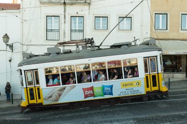 Lisbonne 1er mai 2017 Largo Santa Luzia, tram 28