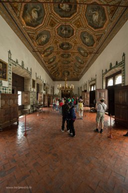 Lisbonne-Sintra 4 mai 2017 Palais national de Sintra, Salle des Cygnes, construite au début du XVe s. sous le règne de João , avec des azulejos de la fin du XVe s. sous le règne de Manuel...