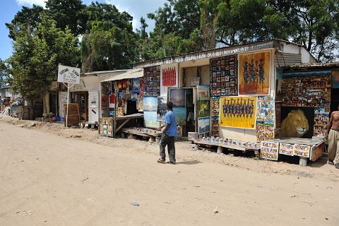 _010500-F2010___6375 Dar Es Salam (Tanzanie): ateliers d'art Tinga Tinga