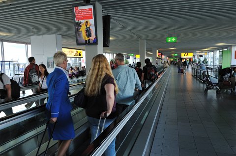 _857000-F2010___12623 Aéroport d'Amsterdam Shirphol: tapis roulant, le prix de 30 écoles....