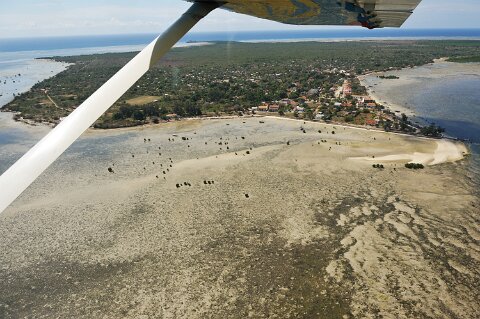 _023000-F2010___6519 Mozambique, approche de Ibo, ile de 9km 2