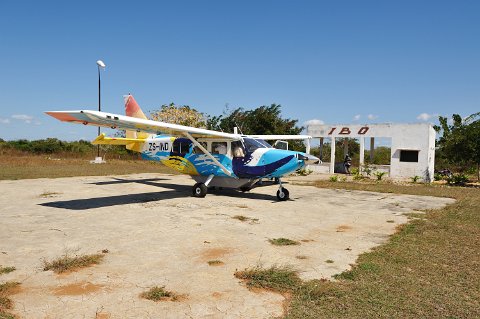 _024000-F2010___6532 Mozambique, aérodrome de Ibo