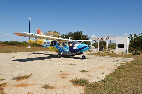 _024000-F2010___6532 Mozambique, aérodrome de Ibo