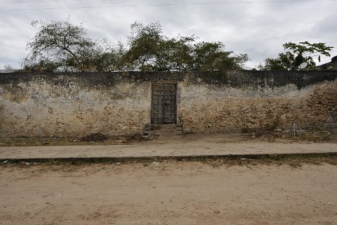 _027110-F2010___6930 Mozambique, Ibo, rue principale