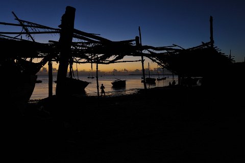 _315000-F2010___8878 Mozambique, Mocimboa di Praia, le Port au petit matin