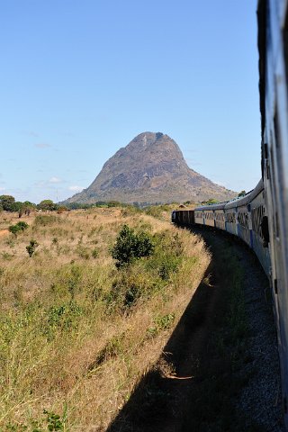 _615000-F2010___10741 Mozambique, train Nampula-Cuemba 360km, 12 heures