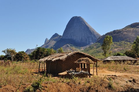 _630000-F2010___10810 Mozambique, train Nampula-Cuemba 360km, 12 heures