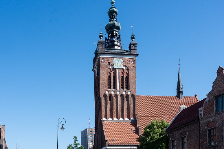 DSC_3259 Eglise Ste Catherine, protestante de 1545 à 1945, catholique ensuite. après sa reconstruction. Elle contient la plus ancienne horloge astronomique du monde