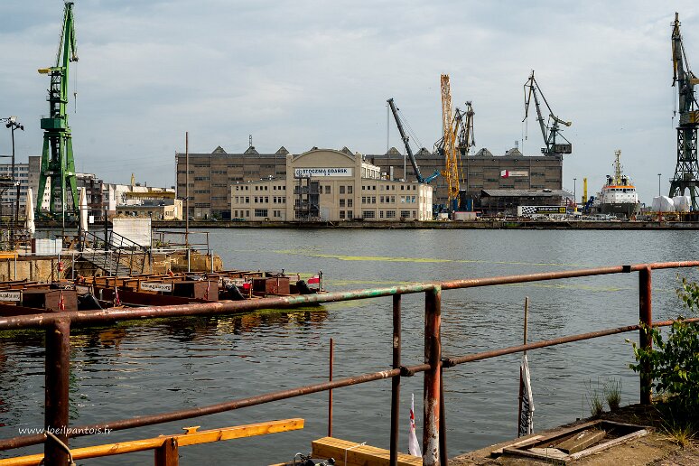 DSC_3429 Chantier naval de Gdansk. Une 1ere révolte eut lieu en 1970 qui fit 42 morts, puis le chantier, suite à de nouvelles grèves, fut le lieu de création de...