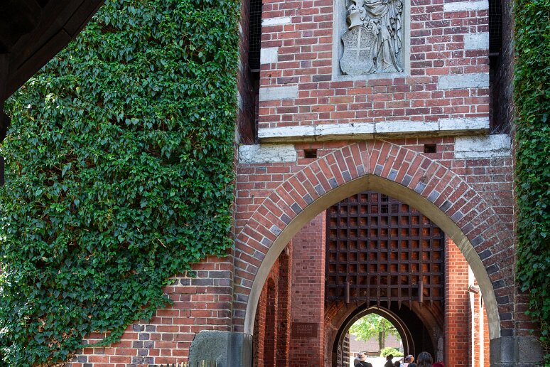 DSC_3089 Chateau de Malbork, portail d'entrée chateau moyen