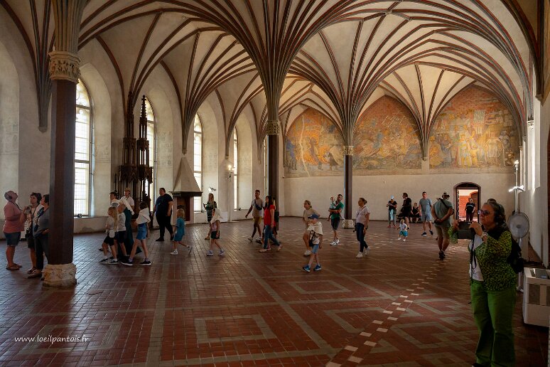 DSC_3111 Chateau de Malbork, grand réfectoire du chateau moyen, une immense salle gothique, 1330-1340