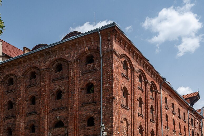 DSC_3784 Palais Esken; XIVe s converti en entrepôt pour l'armée au XIXe s. Aujourd'hui musée de l'histoire e Torun.