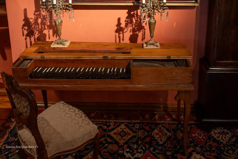 DSC_1907 Le plus ancien piano, fabriqué à Sandomierz en 1774