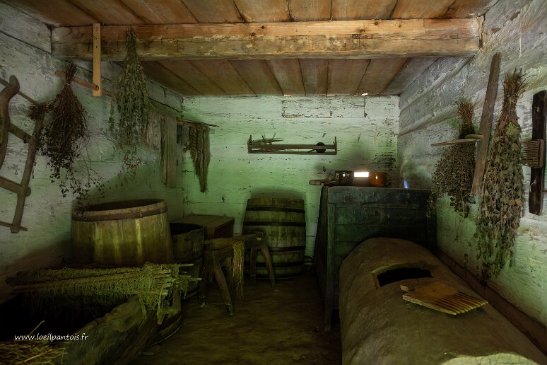 DSC_1606 Musée d'architecture populaire de Sanok, stockage