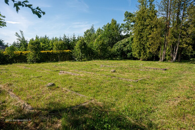 DSC_1718 Cimetière des prisonniers de guerre soviétiques assassinés par les Allemands entre 1941 et 1944 sur le site de l'ancien camp de prisonniers de guerre...