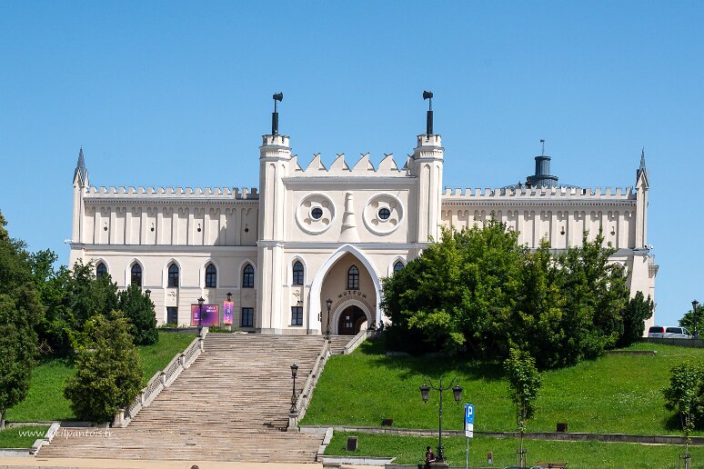 DSC_2157 Façade du chateau de Lubliln