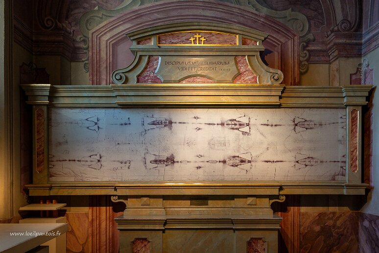 DSC_2033 Cathédrale Saint Jean Baptiste, copie du suaire de Turin