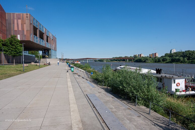 DSC_2462 Quais de la Vistule au niveau du planetarium