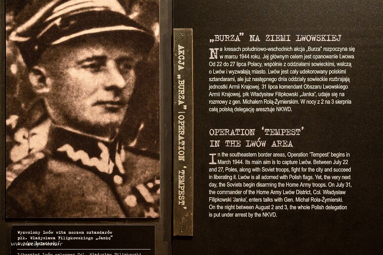 DSC_2352 Musée de l'insurrection de Varsovie, Staline ne voulait pas d'une Pologne non communiste indépendante. A chaque fois que des resistants polonais collaboraient à...