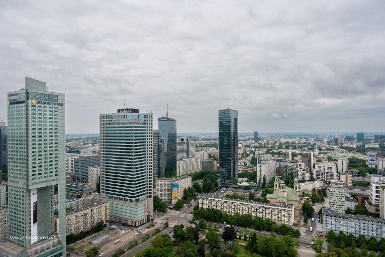DSC_2781 Vue sur les gratte-ciels environnants depuis le palais de la culture