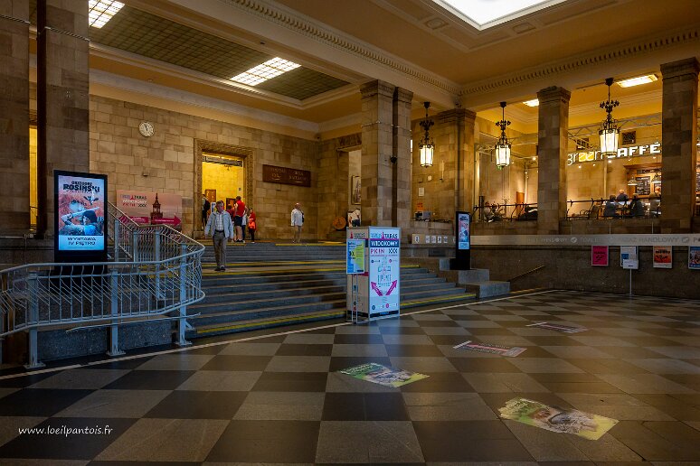 DSC_2794 Pälais de la culture et de la science: hall d'entrée