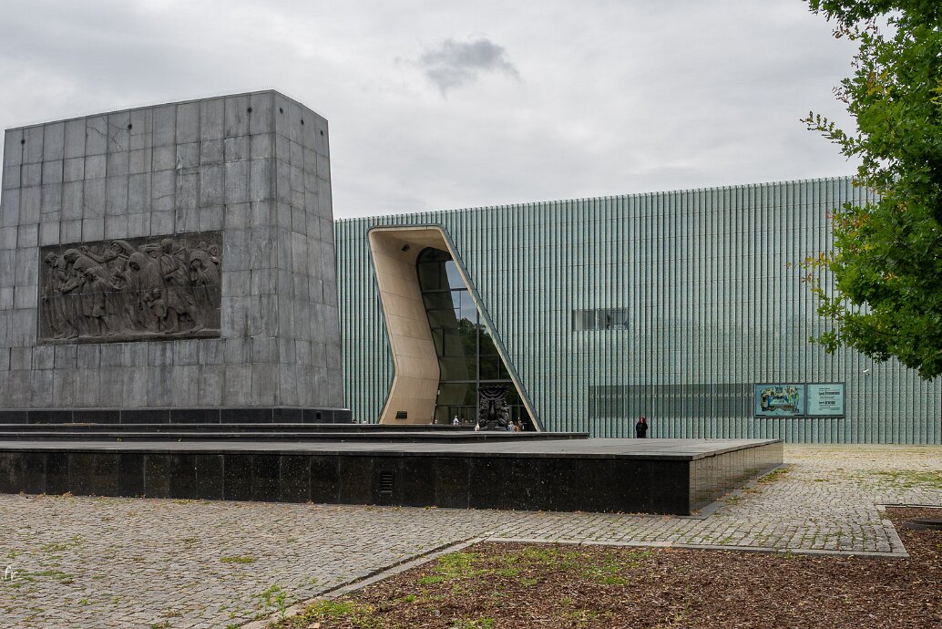 Musée de l'histoire des juifs polonais Implanté au coeur de l'ancien ghetto et ouvert depuis 2014, le musée de l'histoire des juifs de Pologne retrace leur...