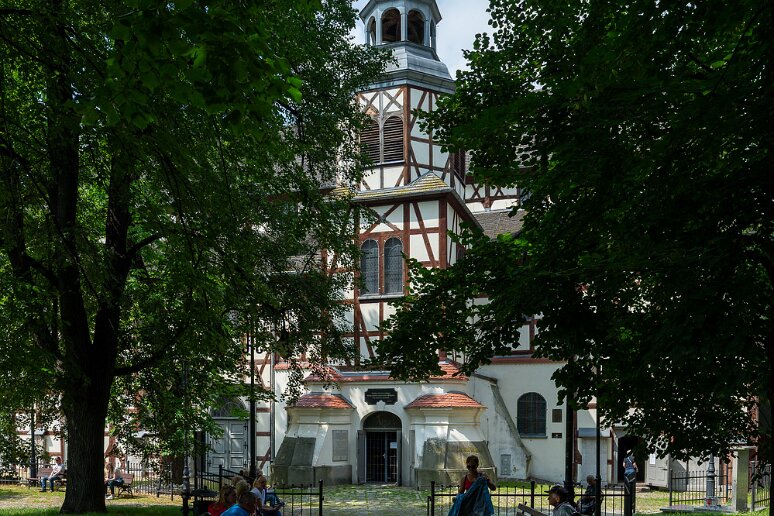 DSC_0195 Eglise de Jawor, En 1648, le traité de Westphalie met fin à des décennies de guerre en Europe et en organise le fonctionnement et les territoires. Il accorde...