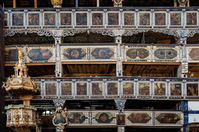 DSC_0208 Eglise de Jawor, chaire et galeries latérales