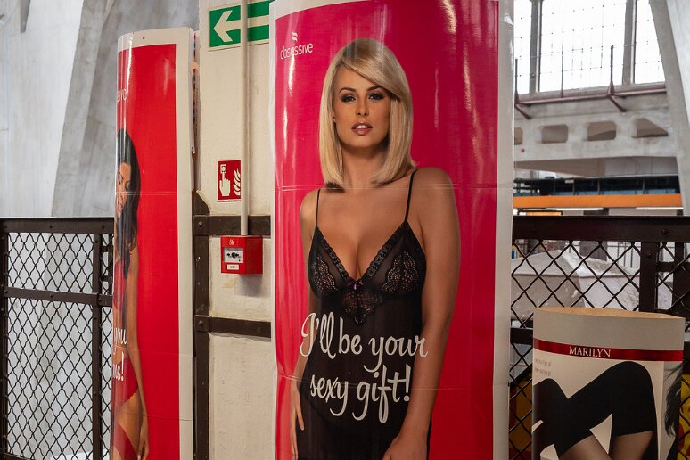 DSC_0280 Hala Targowa: le féminisme ne semble pas être dominant ici!