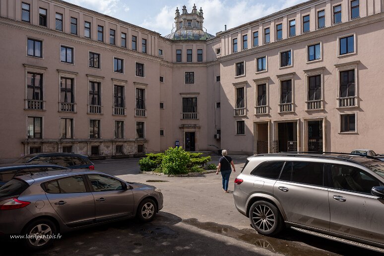 DSC_1155 Nova Huta, cour intérieure du bâtiment administratif de l'aciérie