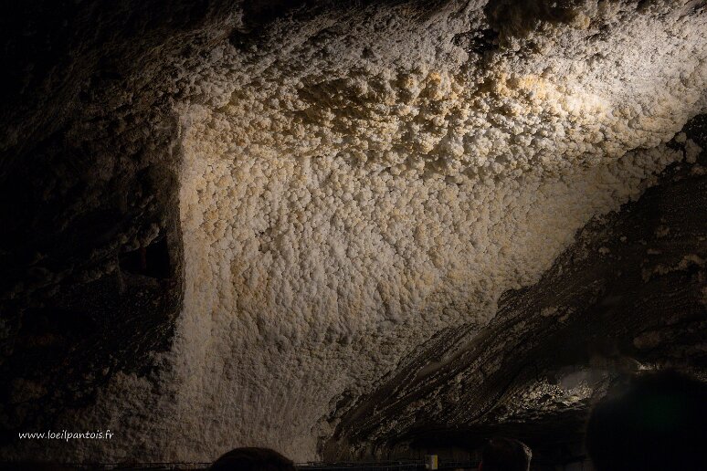 DSC_1381 Mine de sel de Wieliczka, passage Gorsko, 17e s, concrétions de sel dites 