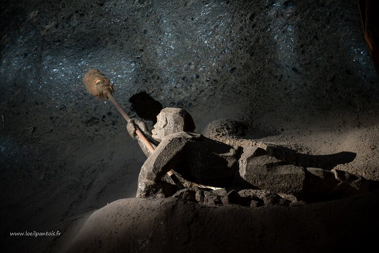 DSC_1385 Mine de sel de Wieliczka, chambre Spalone (avant 1645): des mineurs appelés pénitents à cause de la tenue, cherchaient les infiltrations de méthane pour les...