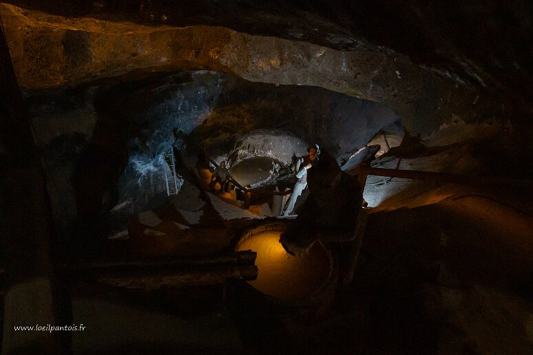 DSC_1398 Mine de sel de Wieliczka, ancien processus d'extractiuon d 'eau saumatre