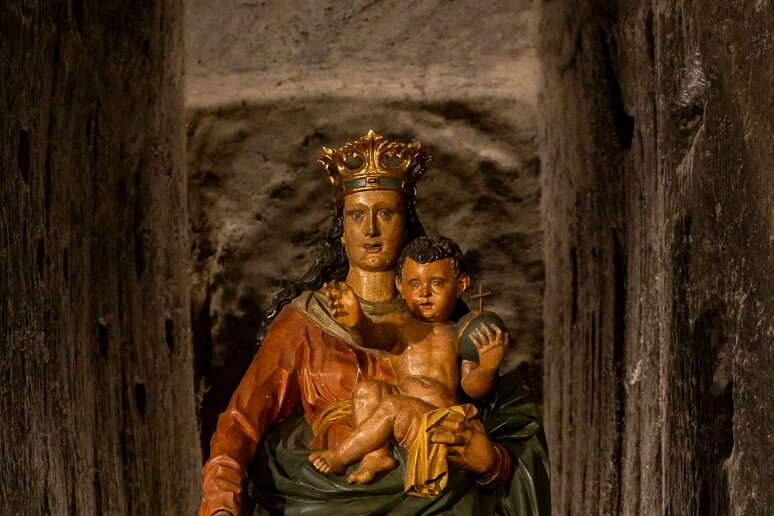 DSC_1404 Mine de sel de Wieliczka, chapelle de la Ste Croix, 1860