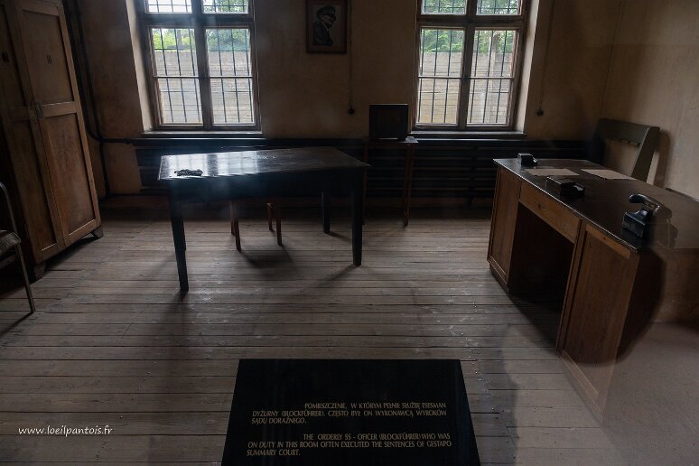 DSC_0906 Mémorial d'Auschwitz-Birkenau, camp d'Auschwitz I, le bureau du chef de block chargé des éxécutions décidées par le 