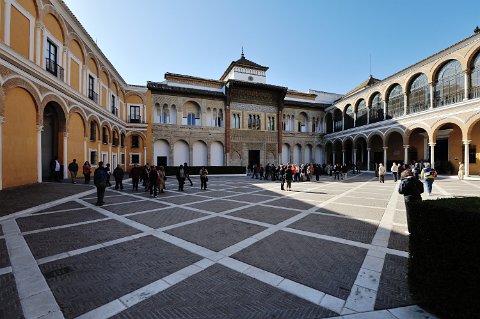 F2012___18180 Seville, Alcazar Real, patio de la Monteria