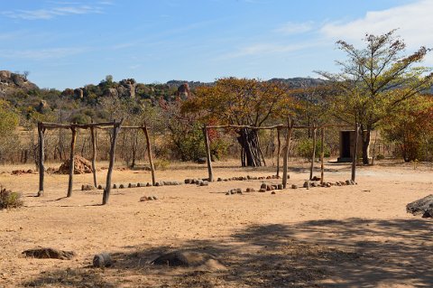 2540F2012___32017 Matopos, ward 16, village Tombo, Ancienne crèche détruite par un orage deux ans avant