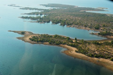 4570F2012___34036 Lac Kariba, rive sud vers Sanyati