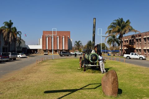 1935F2012___31456 Masvingo,place du théâtre