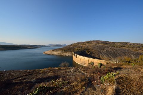 1950F2012___31485 Sud de Masvingo, Barrage du lac Mutirikwe ( ex lac Kyle) construit pour irrigation cultures de canne à sucre en 1961, 90km2