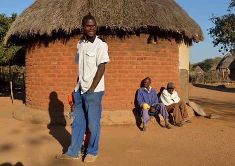 0230F2012___30211 Les hommes au travail d'hiver