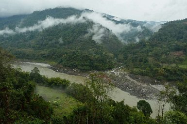F2015___04146 Le Siang, 2-3 km au Nord du confluent avec la rivière Syiom