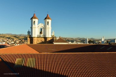 F2016___09675 Sucre, vue sur l'église San Felipe Neri (fondée en 1795)